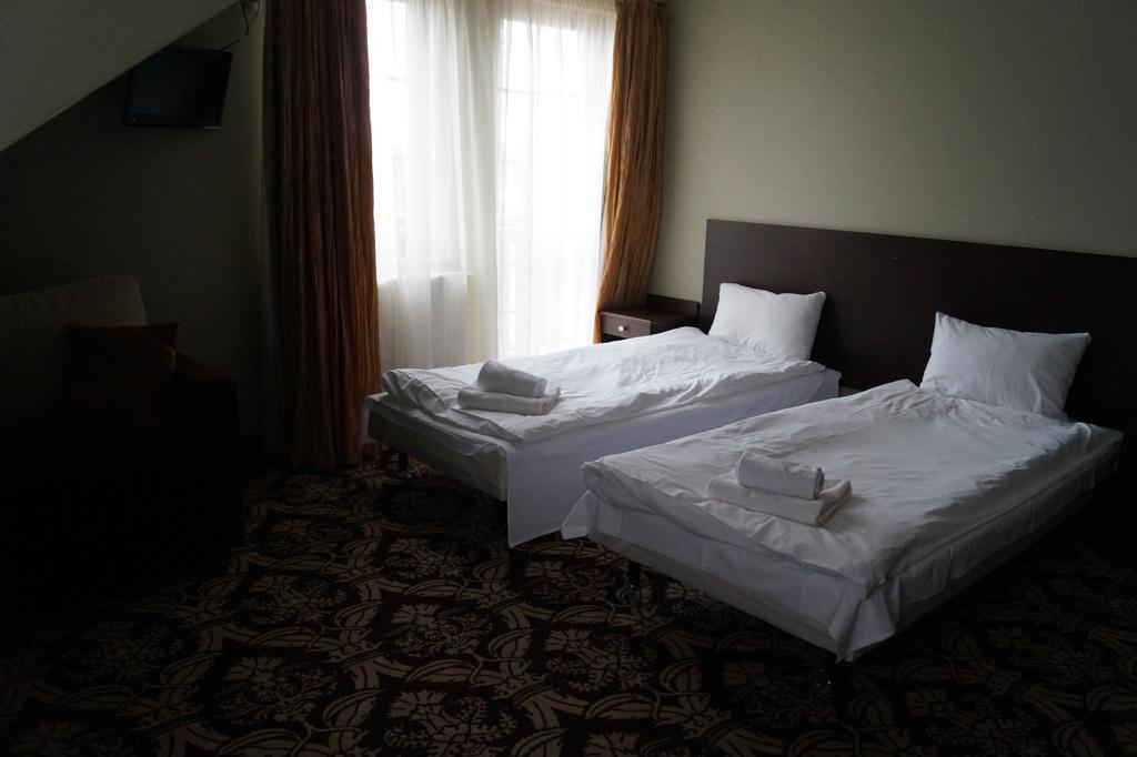 Hotel Sloneczny Brzeg Biskupiec  Bilik gambar