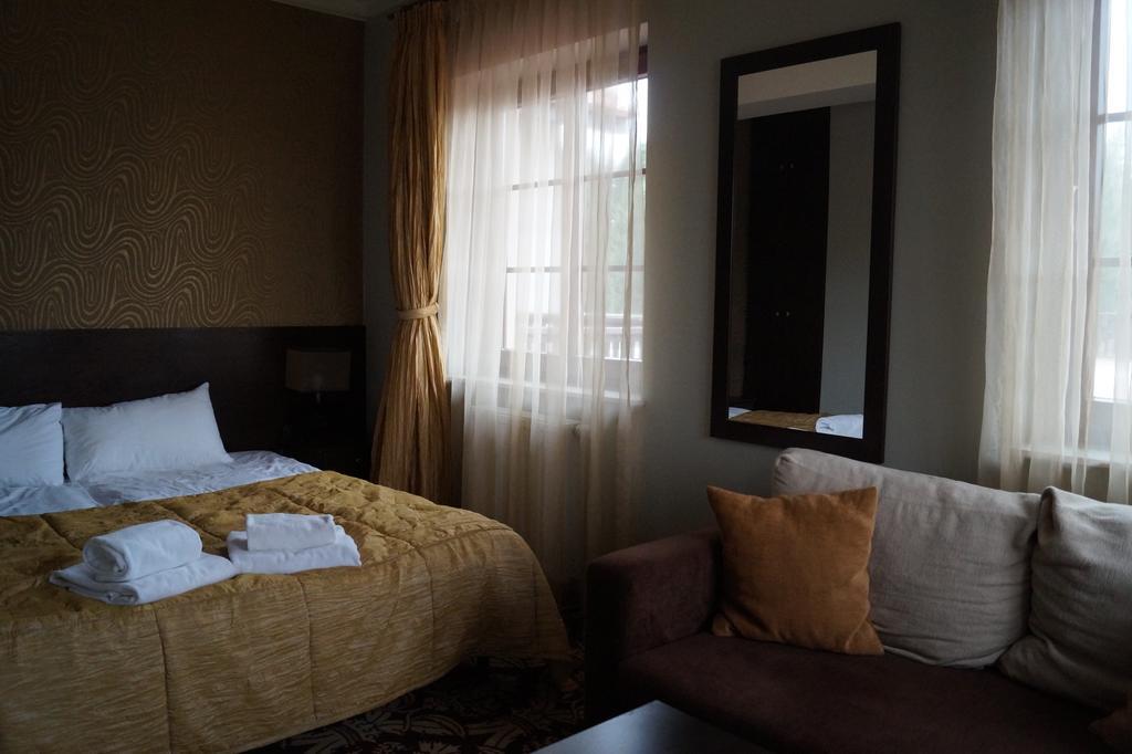 Hotel Sloneczny Brzeg Biskupiec  Bilik gambar