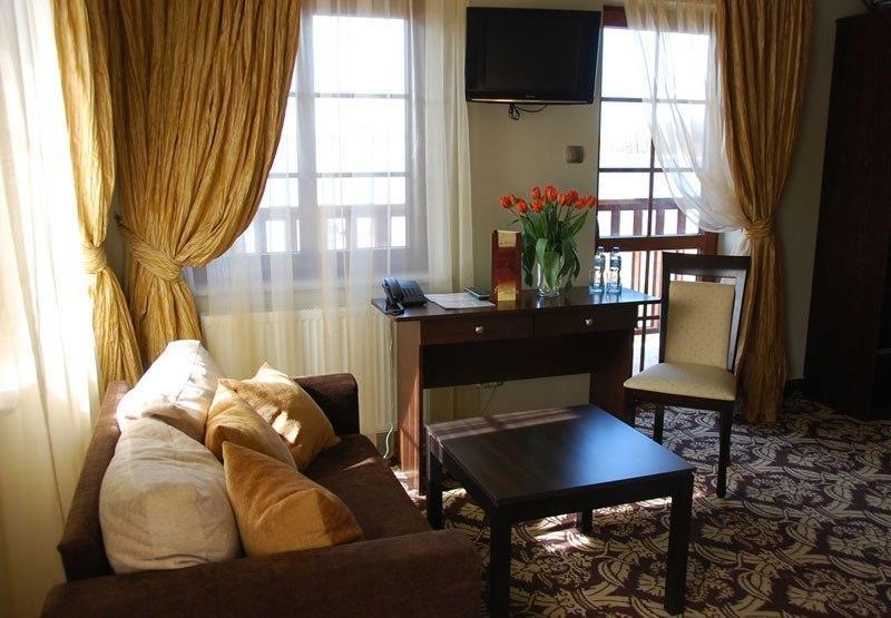 Hotel Sloneczny Brzeg Biskupiec  Bilik gambar