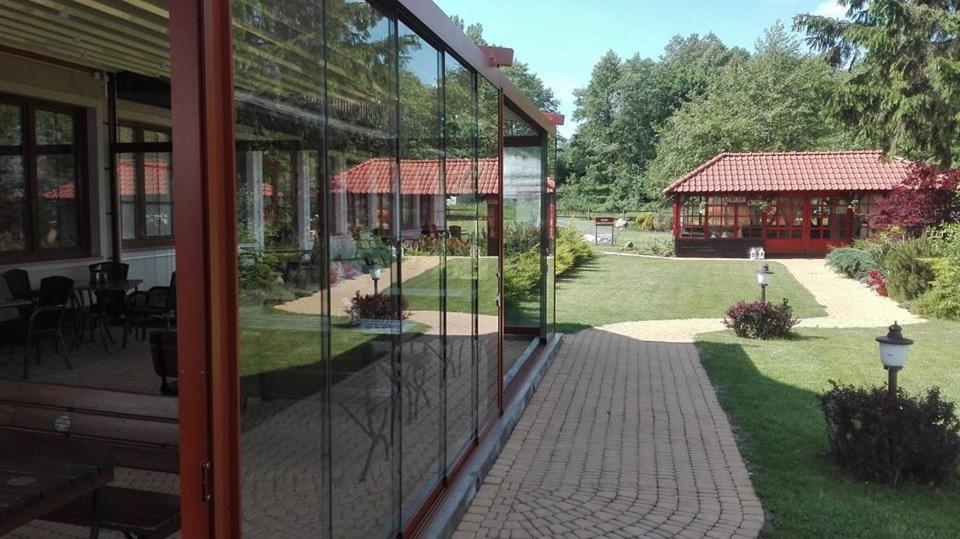 Hotel Sloneczny Brzeg Biskupiec  Luaran gambar